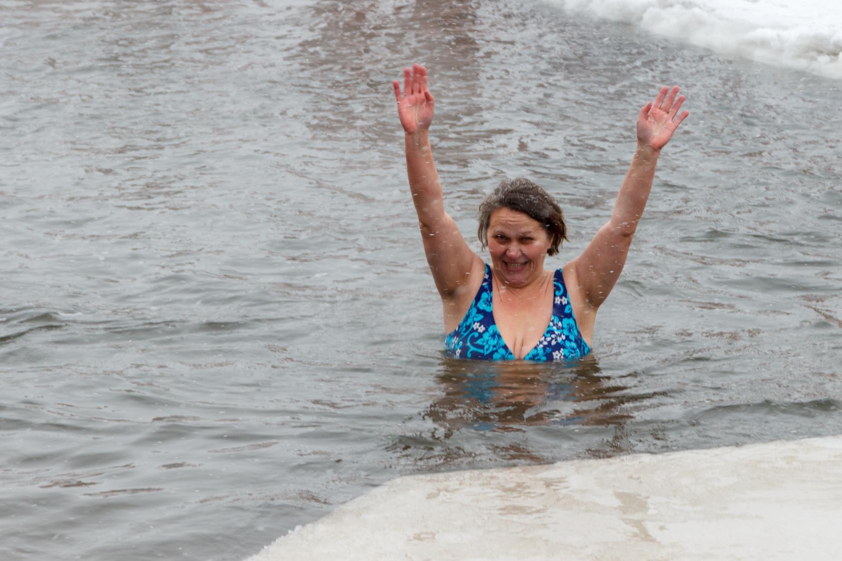 Можно ли купаться в горячей. Можно ли купаться в горячей. Можно ли купаться в горячей. Голубая лагуна (гриндавик, исландия). Геотермальное озеро голубая лагуна.